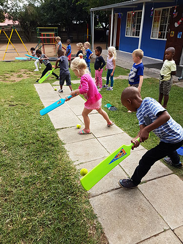 Phys Ed: Practising cricket skills